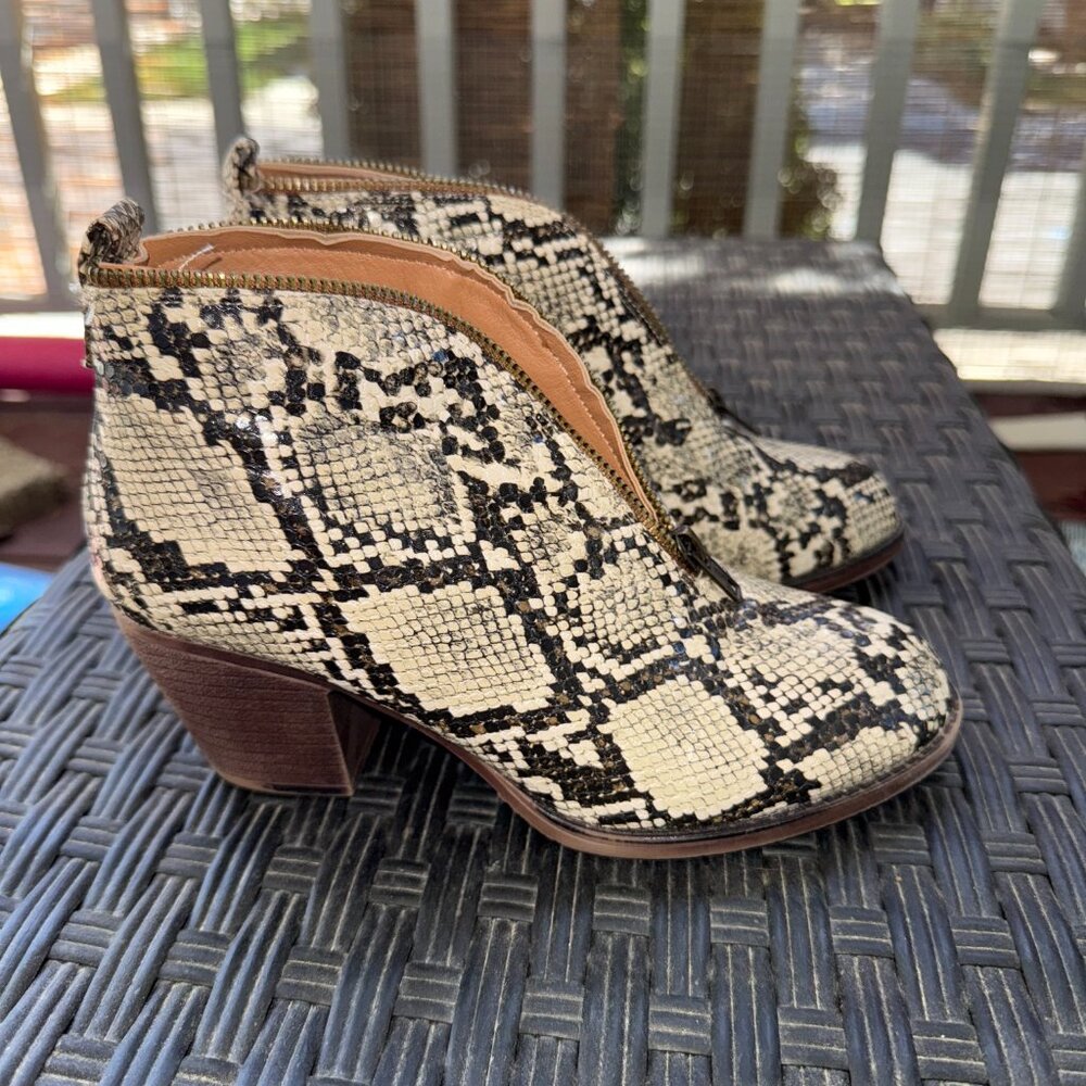 Snakeskin Women's Booties Zip Up Mata 6.5 - Picture 2 of 10